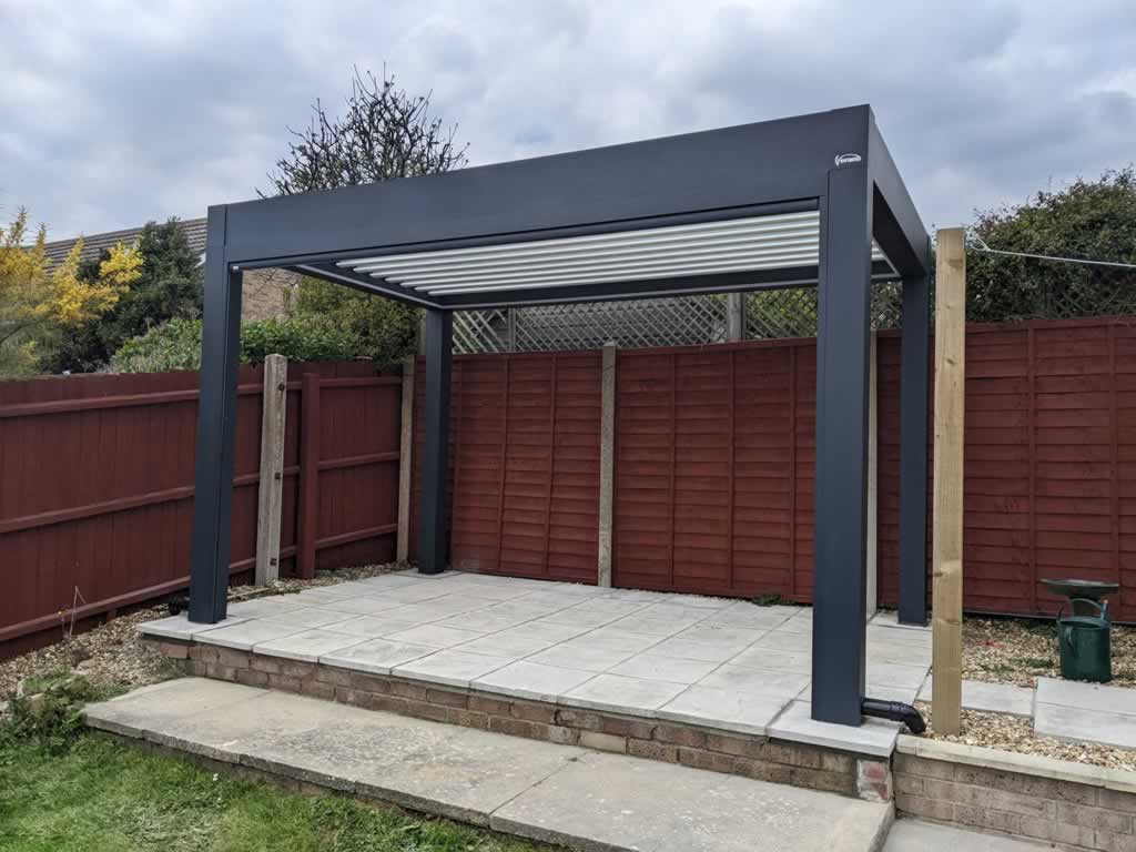 Freestanding Louvered Pergola Roof